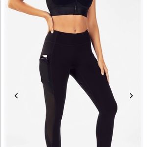 Fabletics Trinity Mid rise pockets